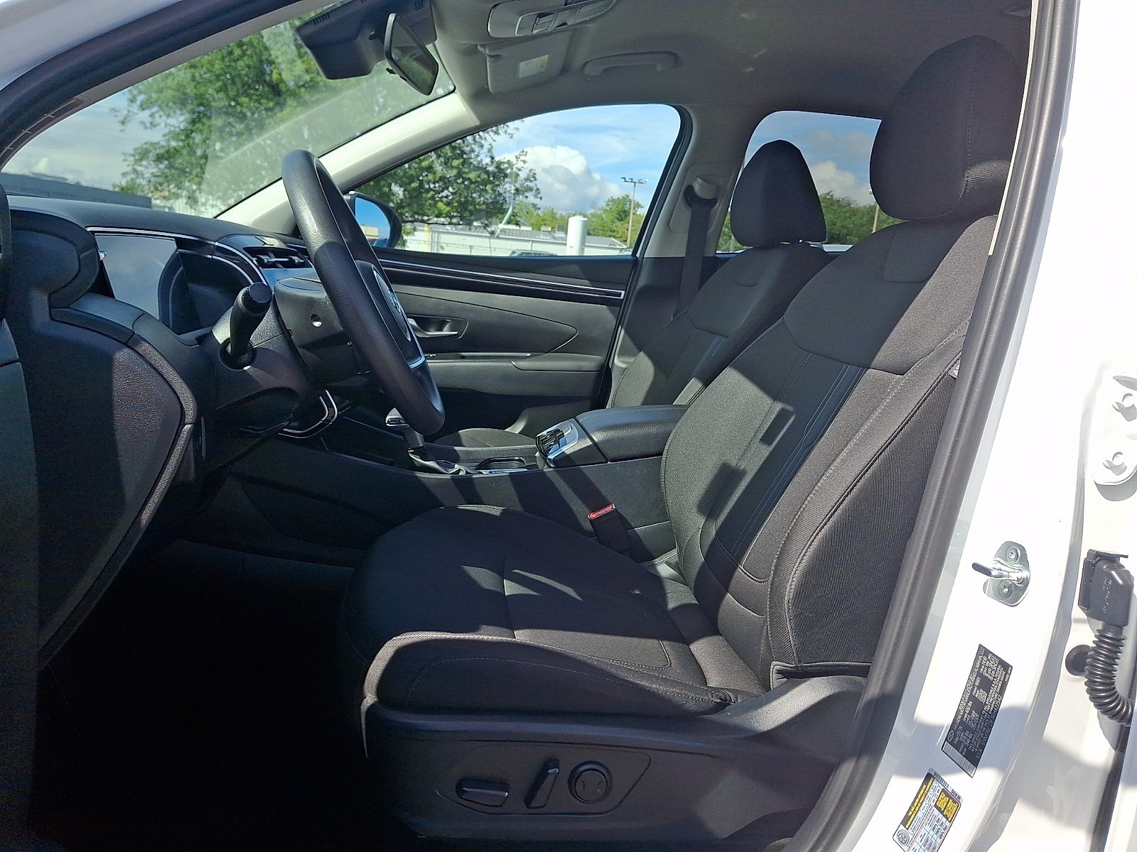 Certified 2024 Hyundai Tucson SEL AWD/4WD image 14