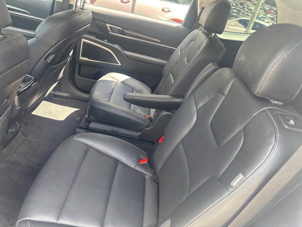 Used 2023 Kia Telluride S image 9