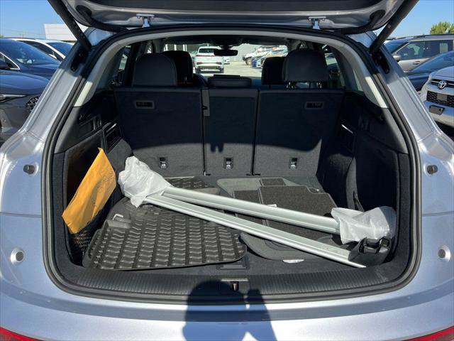 Certified 2025 Audi Q5 2.0T Premium Plus w/ Premium Plus Package AWD/4WD image 18