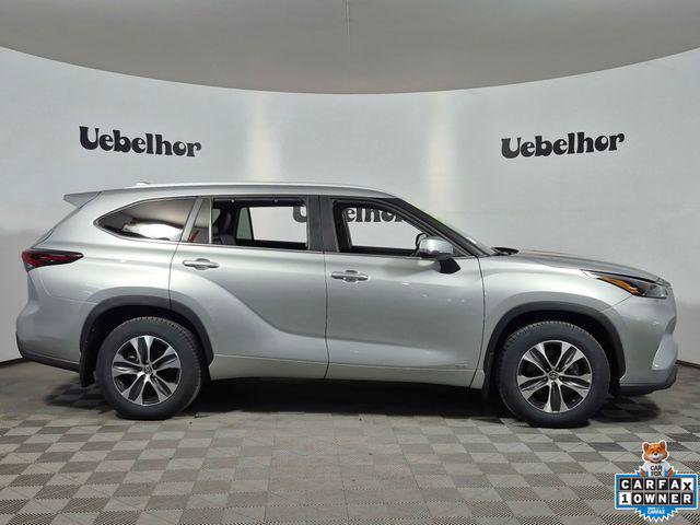 Certified 2024 Toyota Highlander XLE AWD/4WD image 8