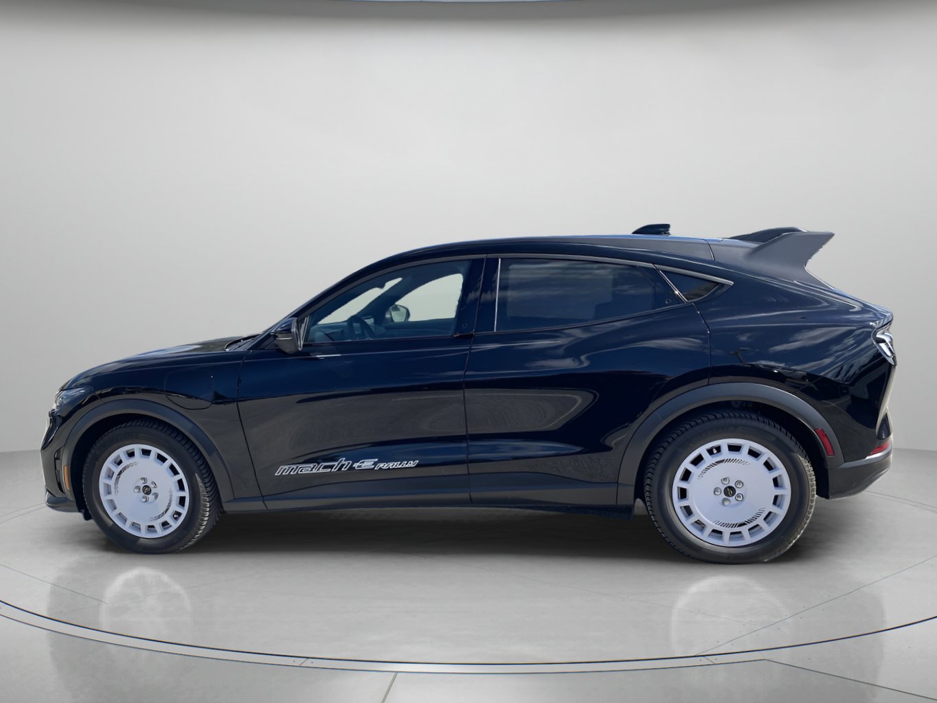 New 2025 Ford Mustang Mach-E GT image 5