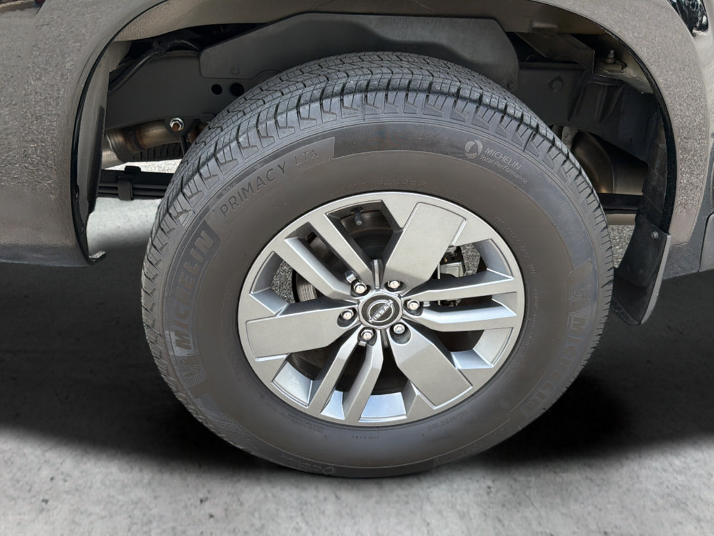 Certified 2025 Nissan Frontier SV RWD image 47
