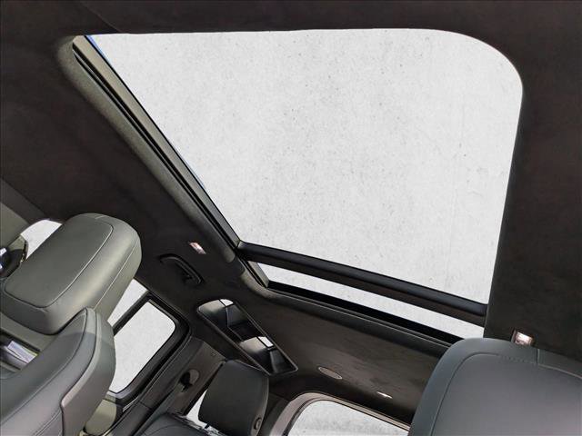 Certified 2025 Land Rover Defender 110 image 15