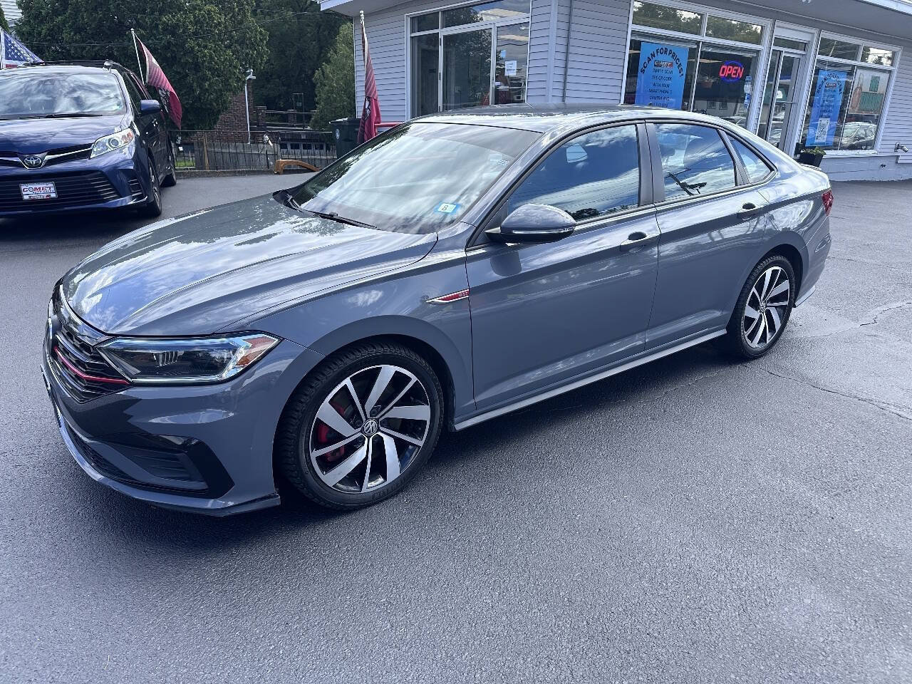 Used 2021 Volkswagen Jetta GLI FWD image 9