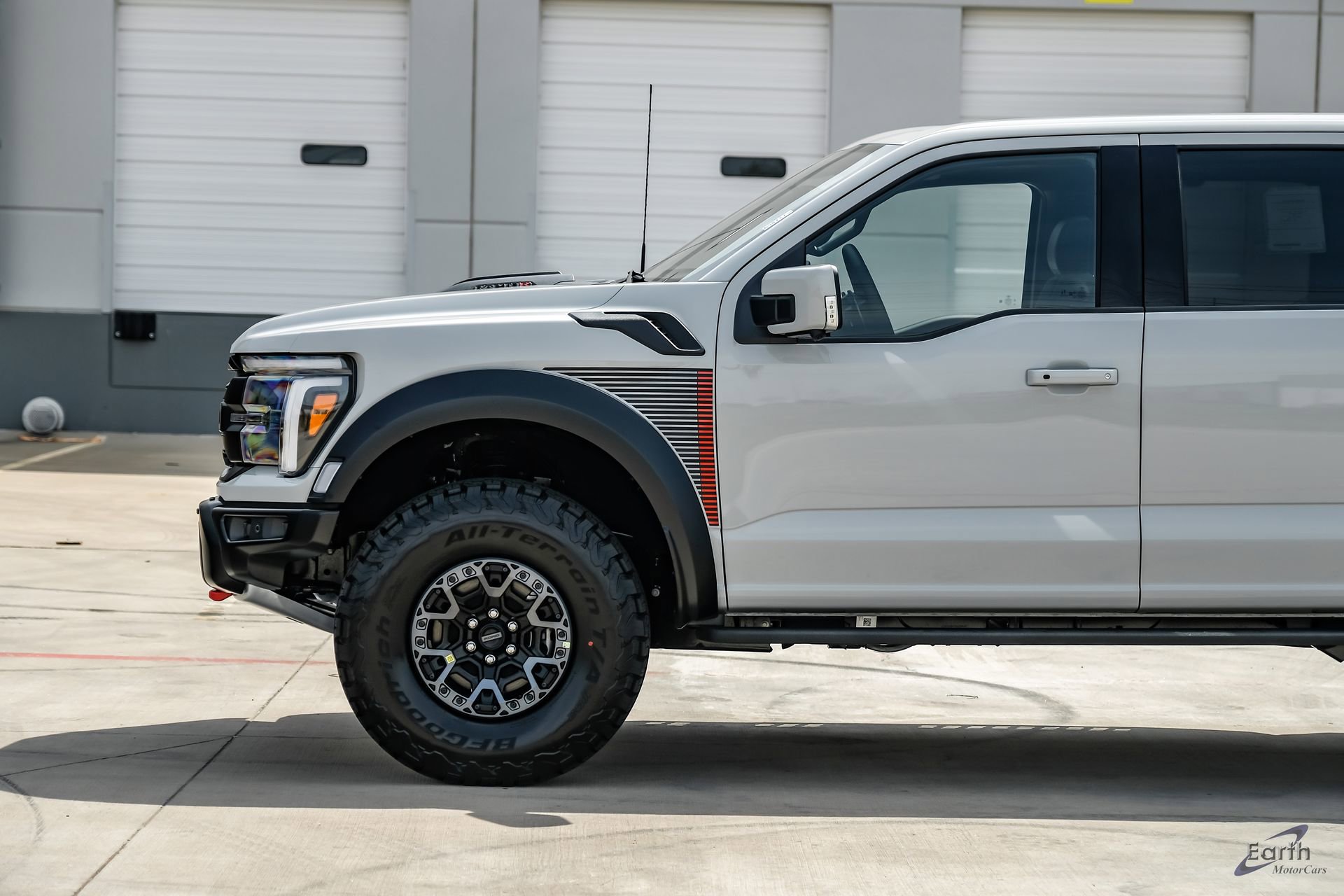 Used 2026 Ford F150 Raptor AWD/4WD image 8