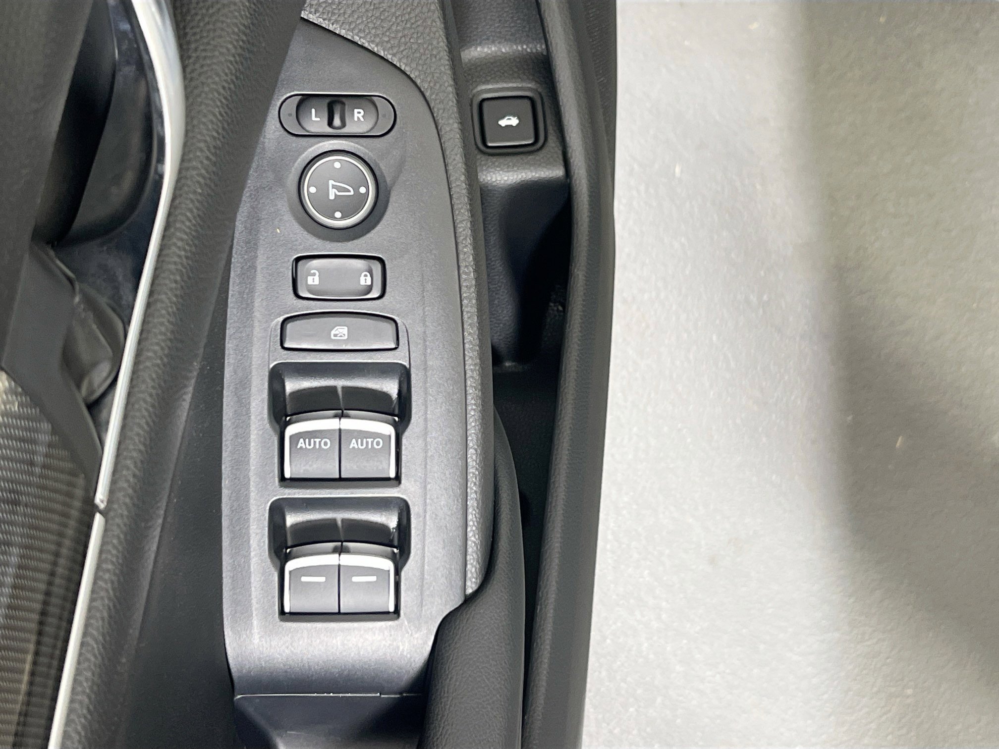 Used 2022 Honda Accord Sport image 17
