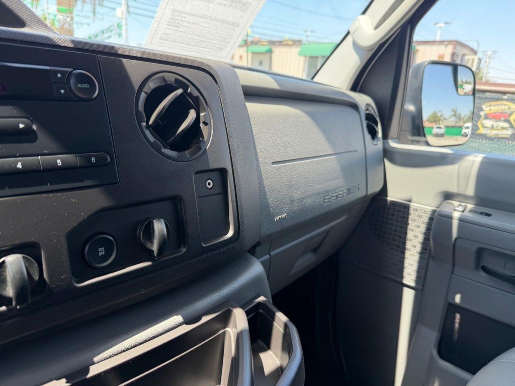 Used 2014 Ford E-150 and Econoline 150 Wagon w/ Power Windows & Locks Group RWD image 25
