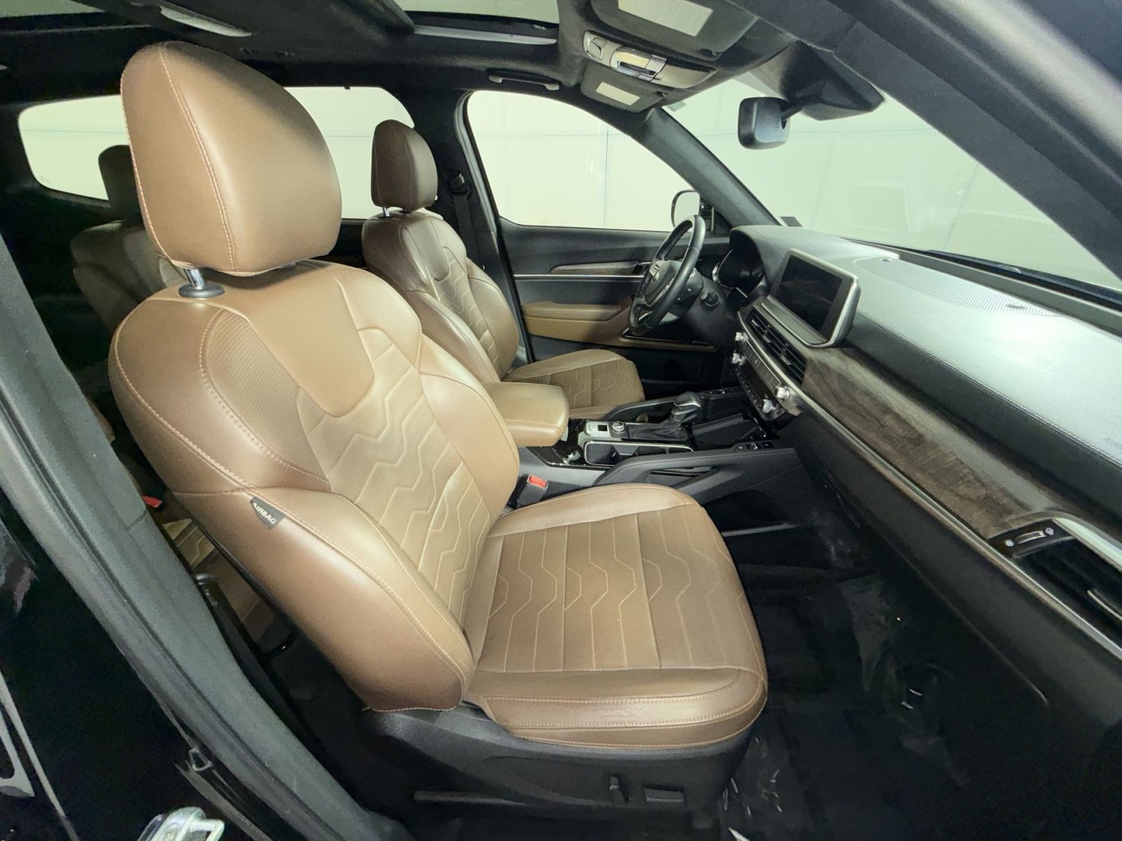 Used 2020 Kia Telluride SX w/ SX Prestige Package image 28