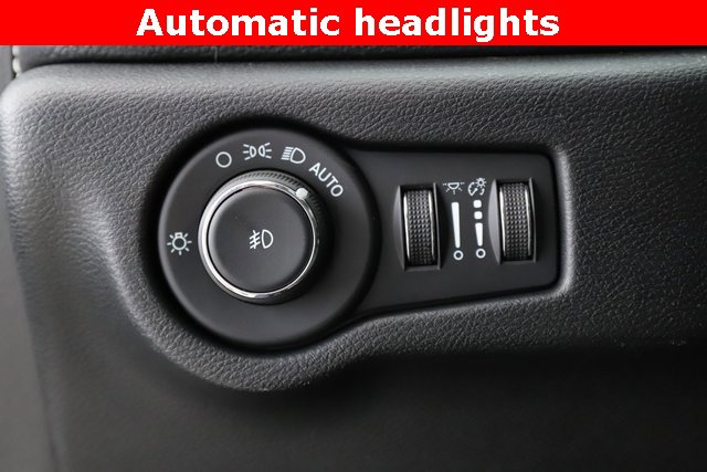 New 2026 Chrysler Pacifica Select image 23