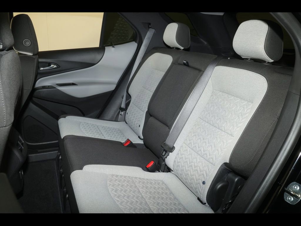 Used 2024 Chevrolet Equinox LS w/ Driver Confidence II Package image 25