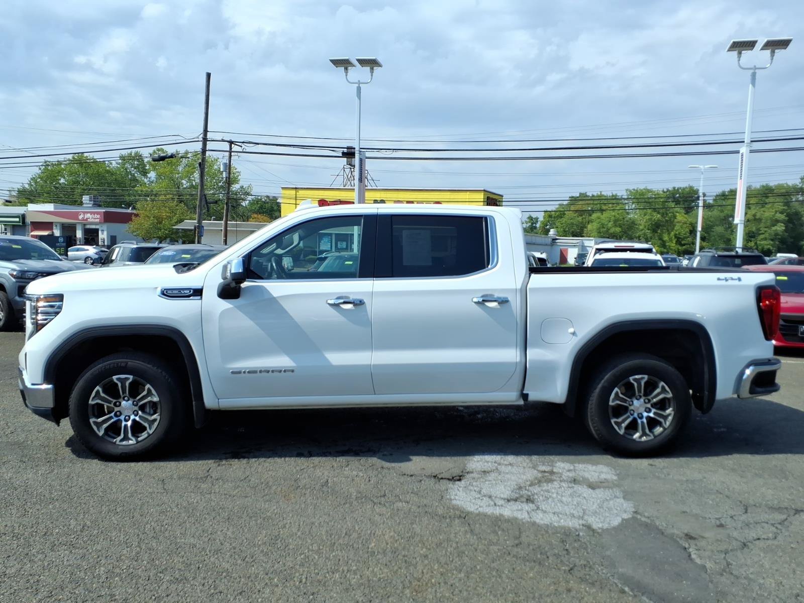 Used 2025 GMC Sierra 1500 SLT AWD/4WD image 7