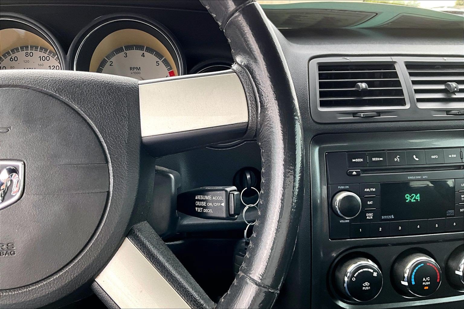 Used 2010 Dodge Challenger R/T RWD image 20