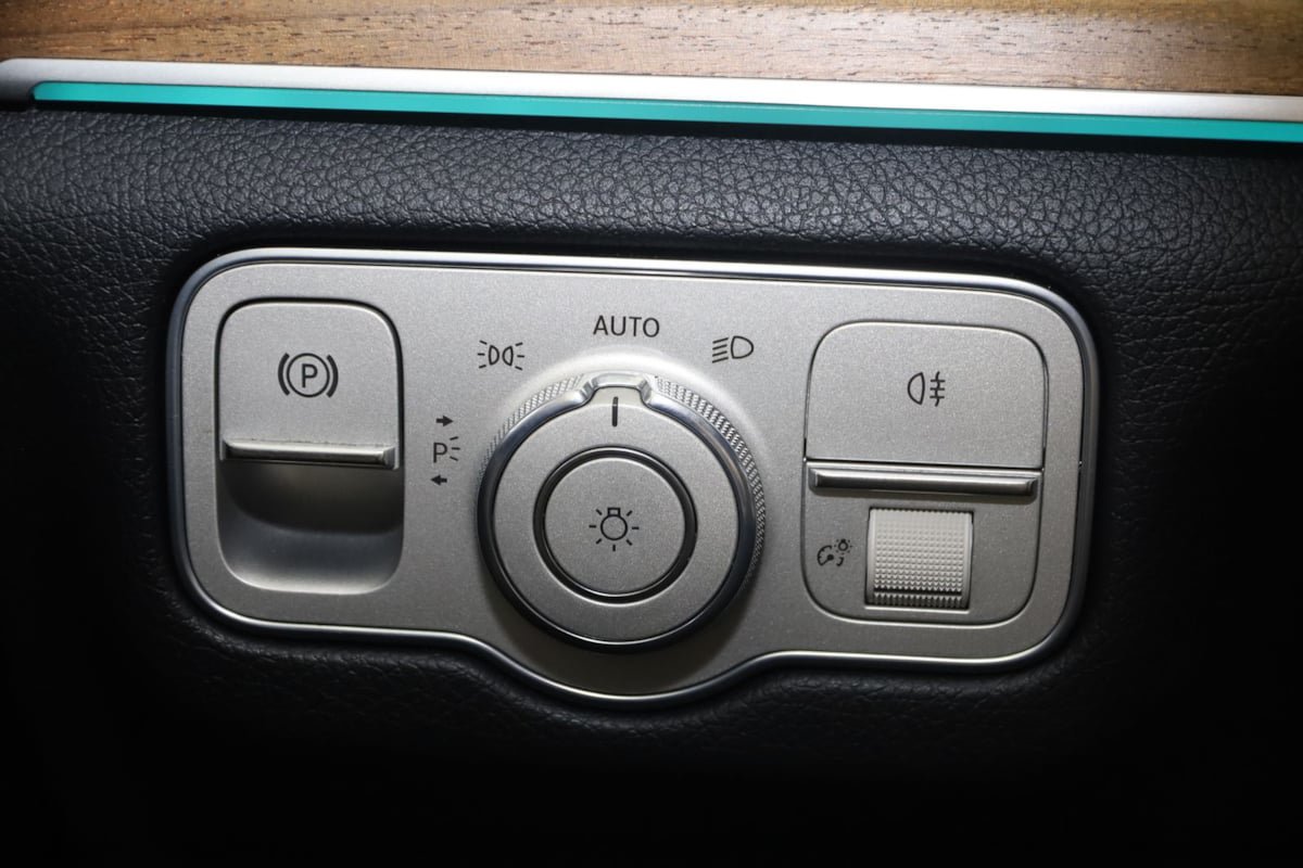 Used 2020 Mercedes-Benz GLS 450 4MATIC image 32