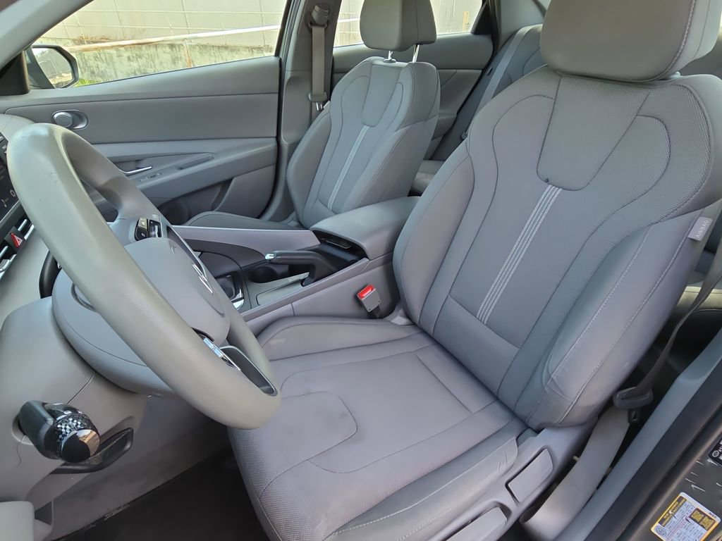 Certified 2024 Hyundai Elantra SE image 15
