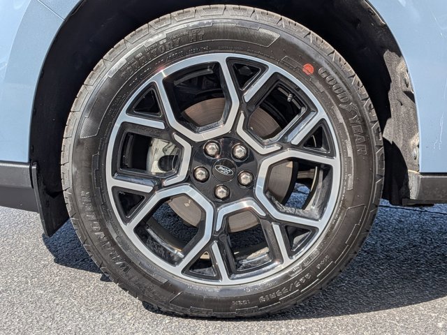 Certified 2025 Ford Maverick Lariat w/ 4K Tow Package image 22