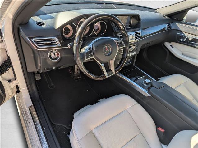 Used 2014 Mercedes-Benz E 350 4MATIC Sedan image 4