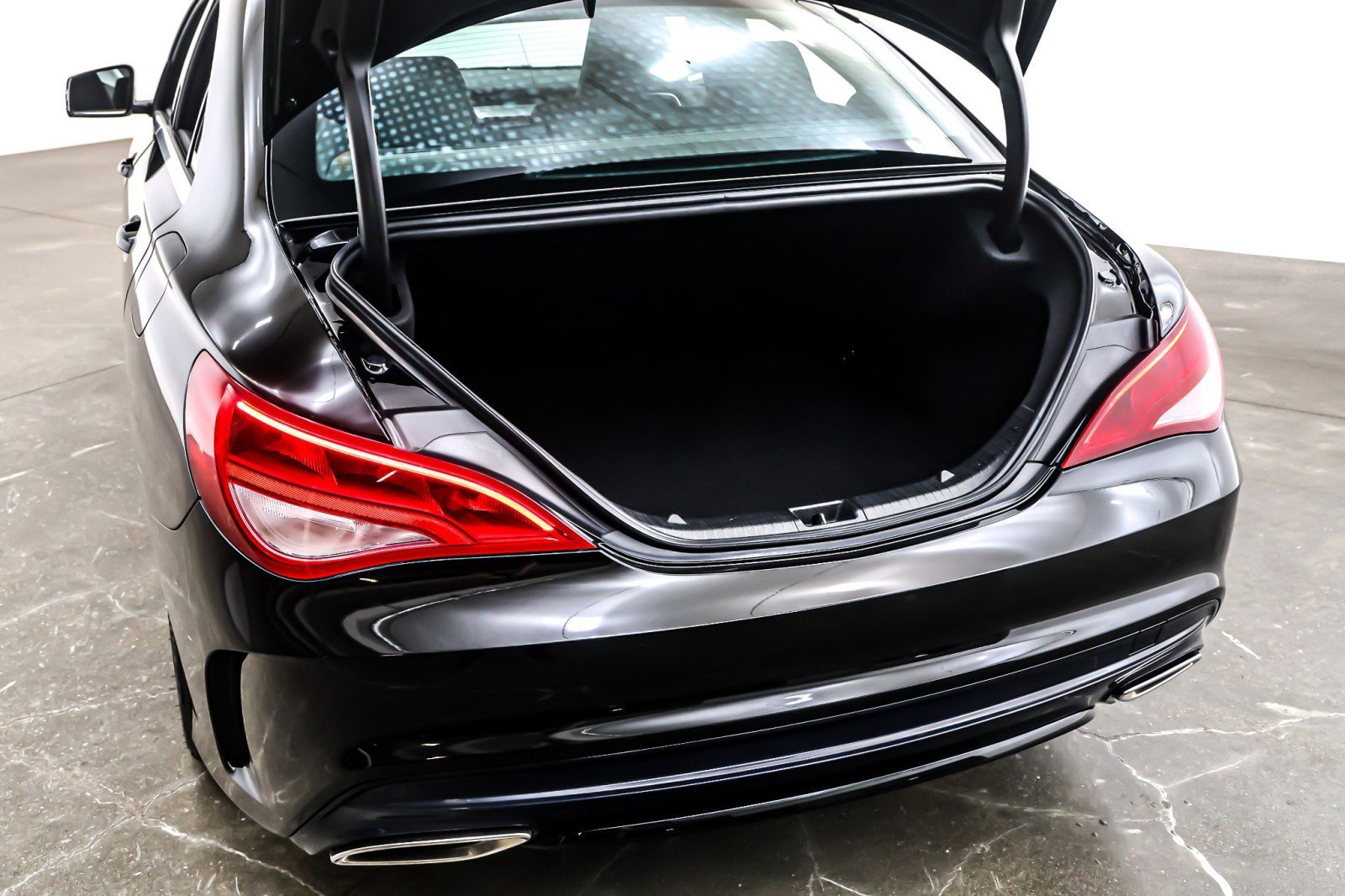 Used 2018 Mercedes-Benz CLA 250 image 22