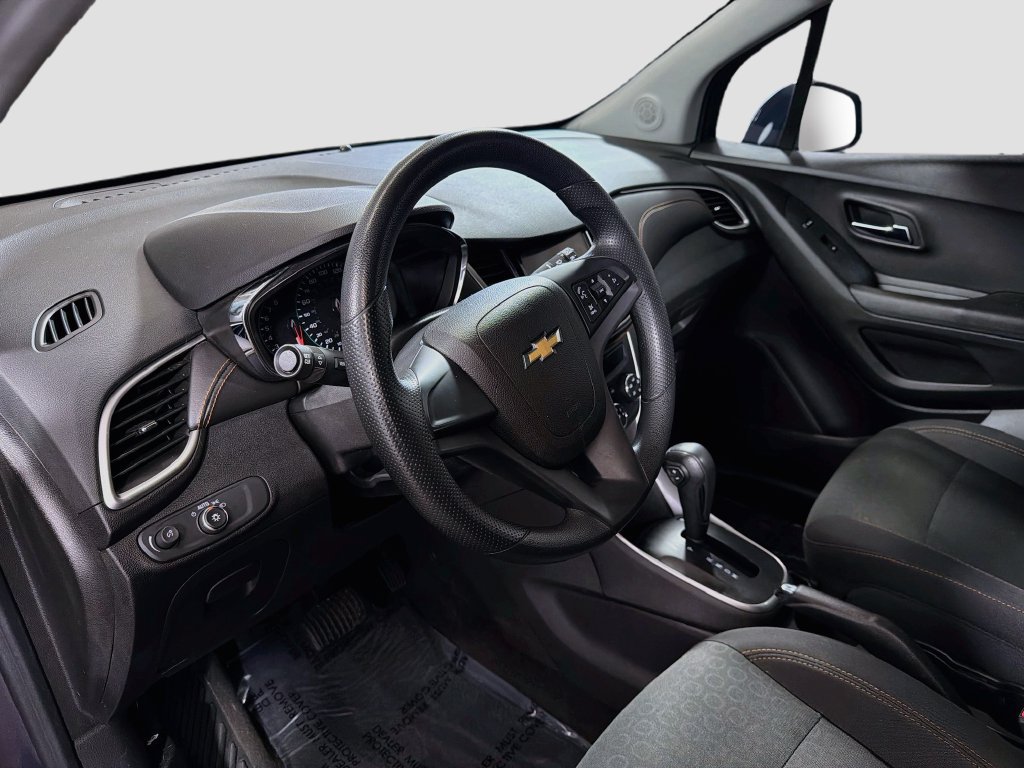 Used 2018 Chevrolet Trax LS FWD image 9