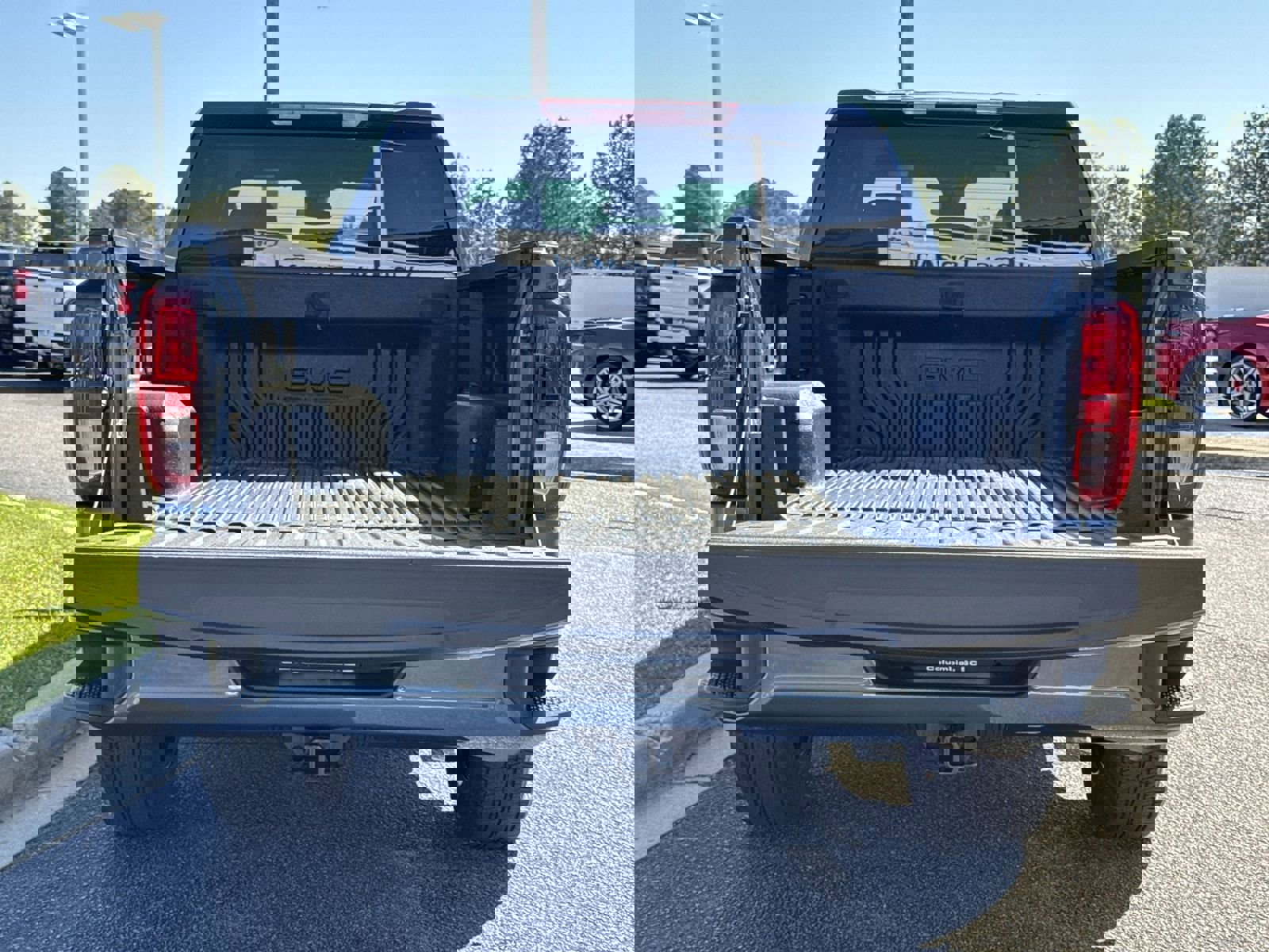 Used 2024 GMC Sierra 1500 Elevation image 31