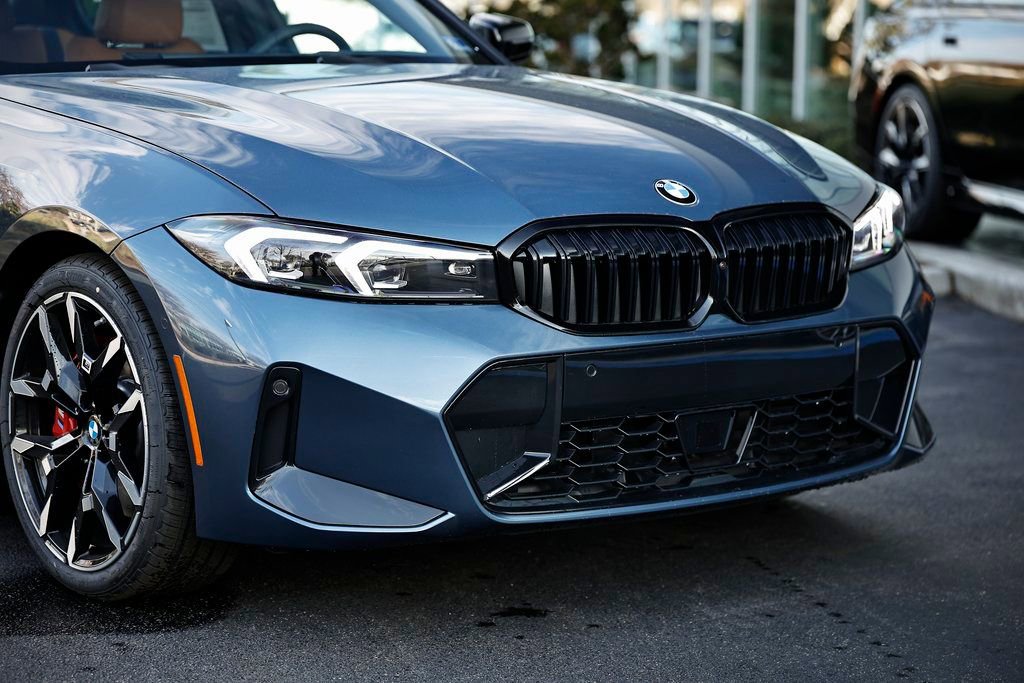 New 2026 BMW 330i Sedan w/ M Sport Package image 2