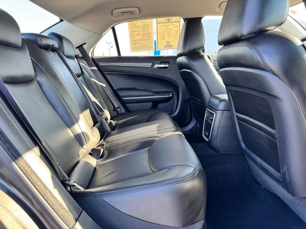 Used 2021 Chrysler 300 Touring L image 17