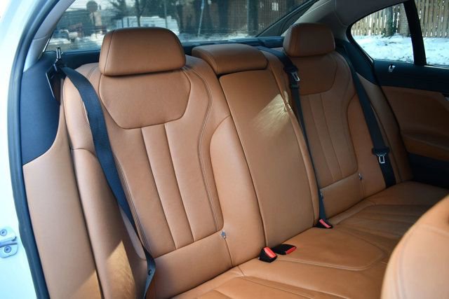 Used 2018 BMW 740i xDrive image 29