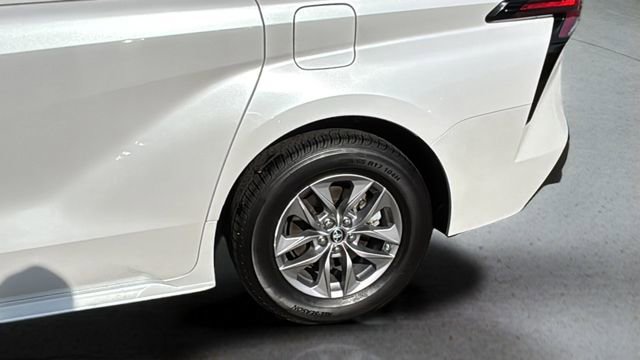 Used 2023 Toyota Sienna XLE w/ XLE Plus Package image 35