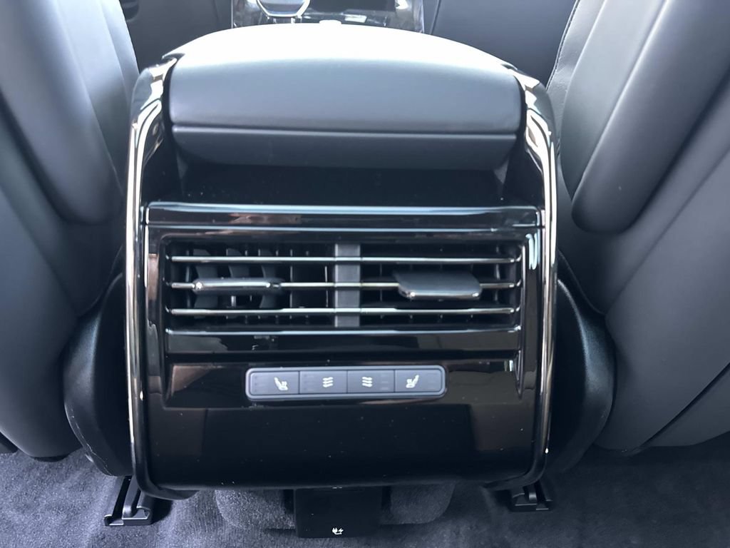 New 2026 Land Rover Range Rover Sport Dynamic SE AWD/4WD image 18