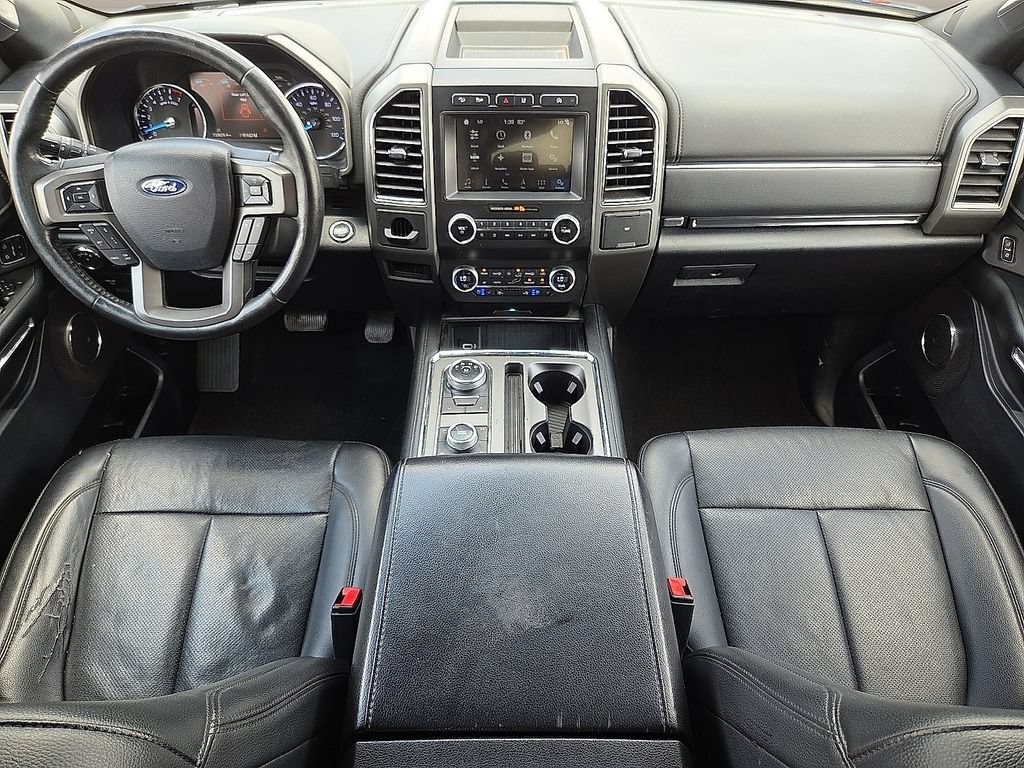 Used 2019 Ford Expedition XLT w/ Equipment Group 202A AWD/4WD image 9