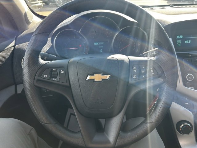 Used 2015 Chevrolet Cruze LT image 11
