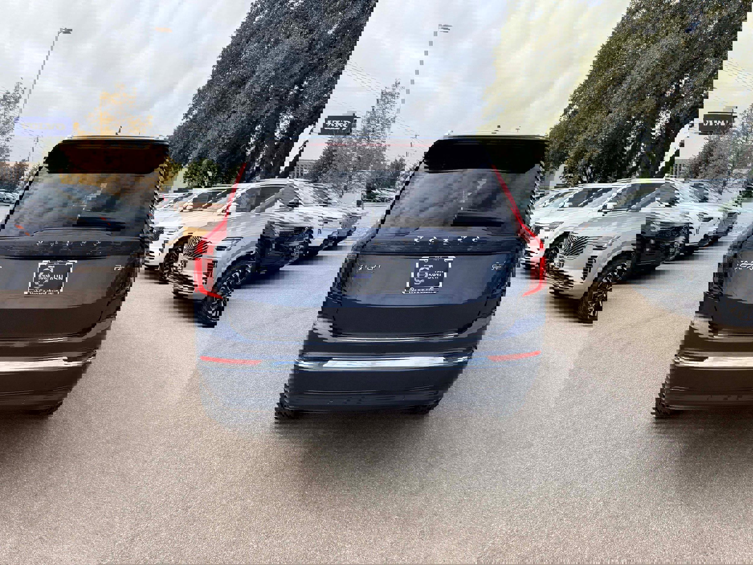 New 2026 Volvo XC90 B6 Plus w/ Protection Package Premier image 5