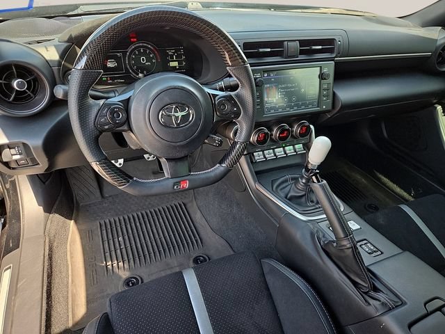 Used 2025 Toyota GR86 Premium RWD image 13
