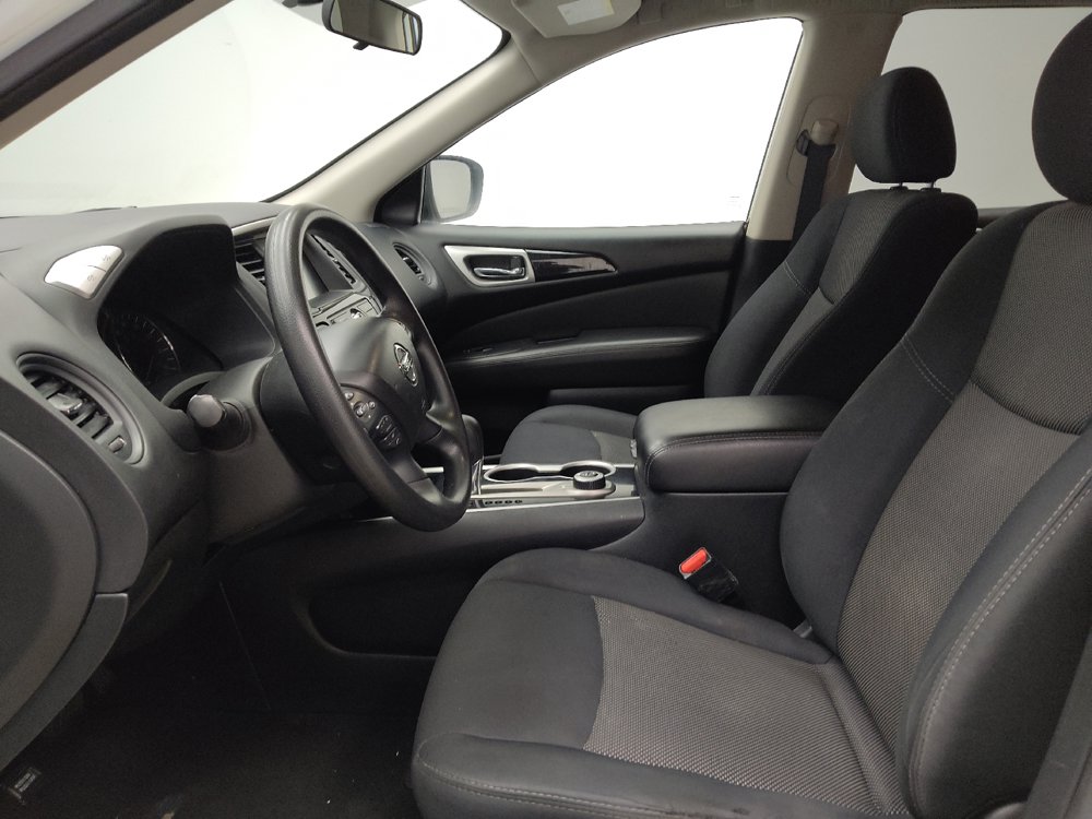 Used 2019 Nissan Pathfinder S AWD/4WD image 17