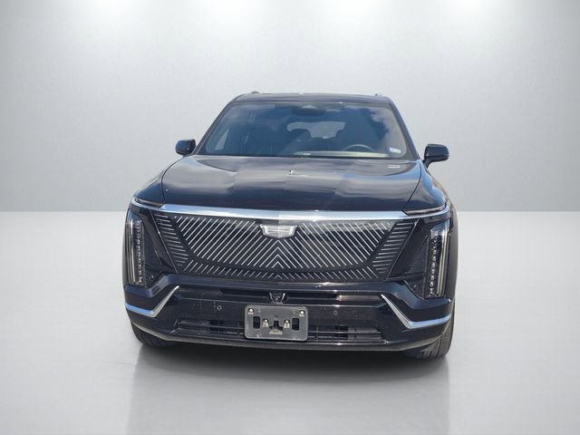 Used 2026 Cadillac Vistiq Luxury image 2