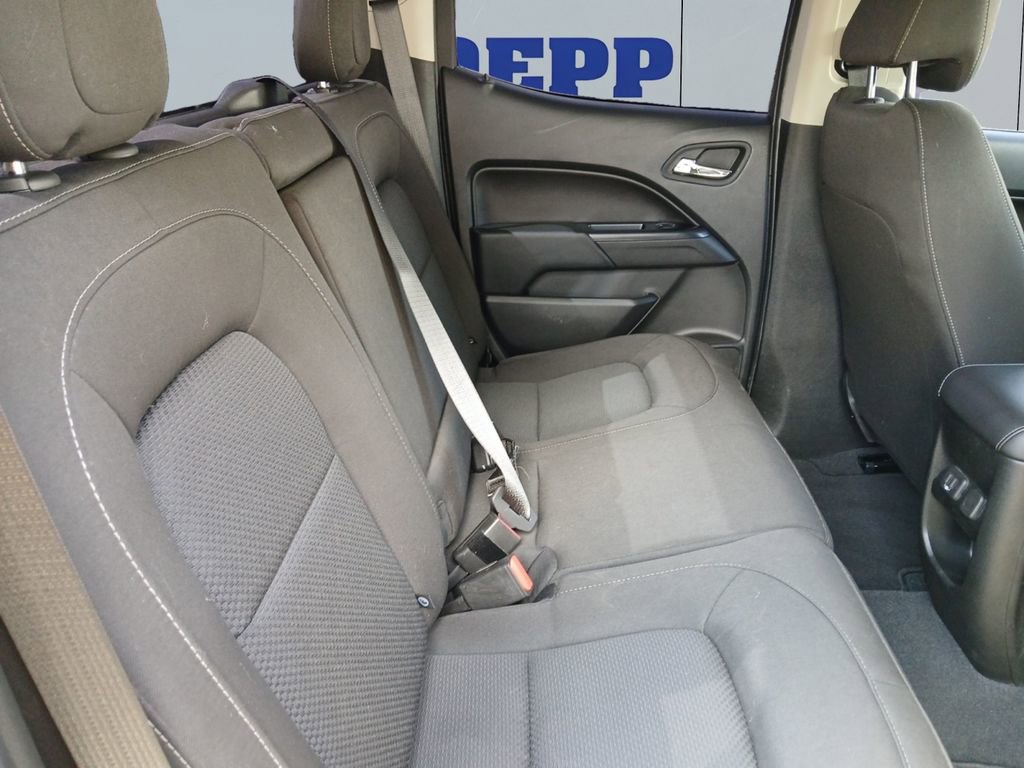 Used 2022 Chevrolet Colorado LT AWD/4WD image 18