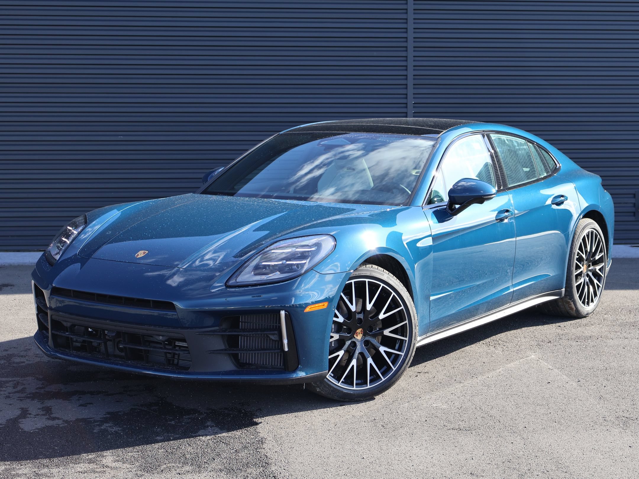New 2026 Porsche Panamera 4 AWD/4WD image 1
