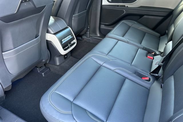 Used 2024 Lincoln Nautilus Premier w/ Equipment Group 102A image 11