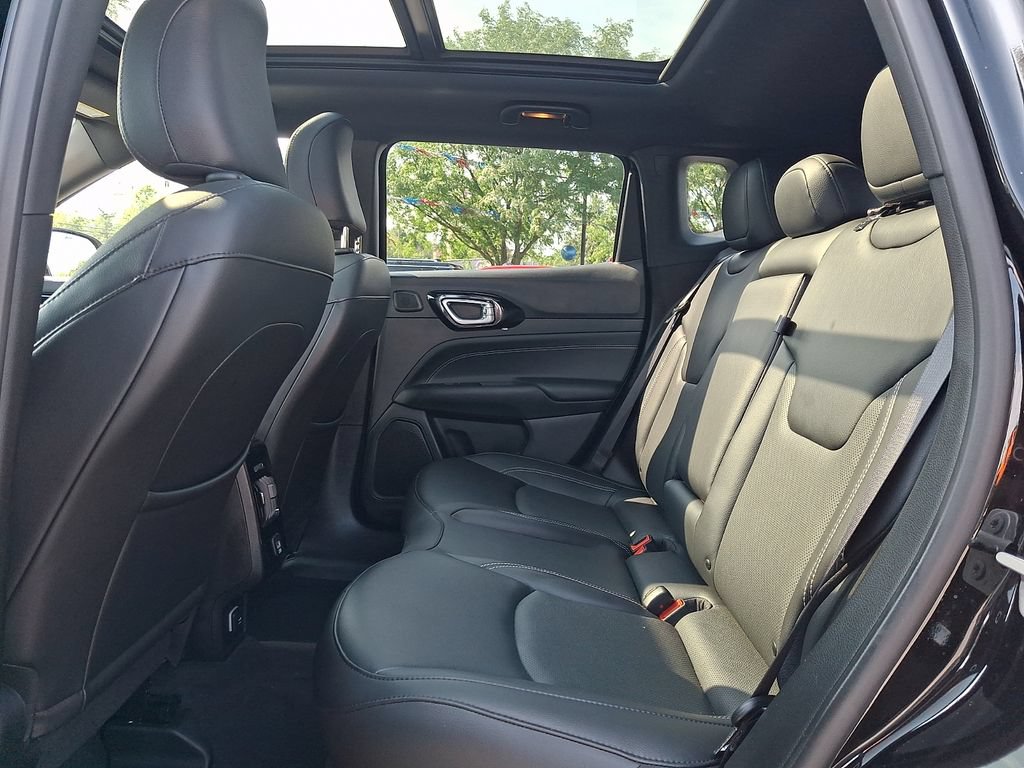 Used 2023 Jeep Compass High Altitude AWD/4WD image 10