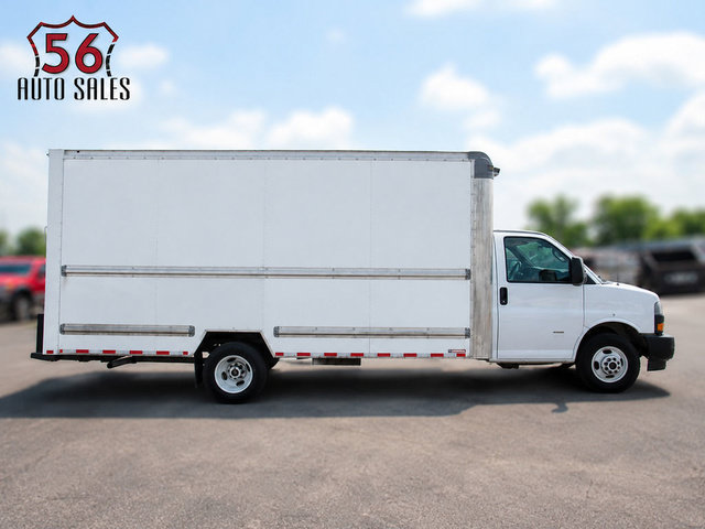 Used 2021 GMC Savana 3500 Extended w/ Power Convenience Package RWD image 1