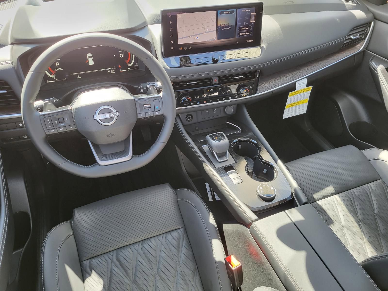 New 2026 Nissan Rogue Platinum image 2
