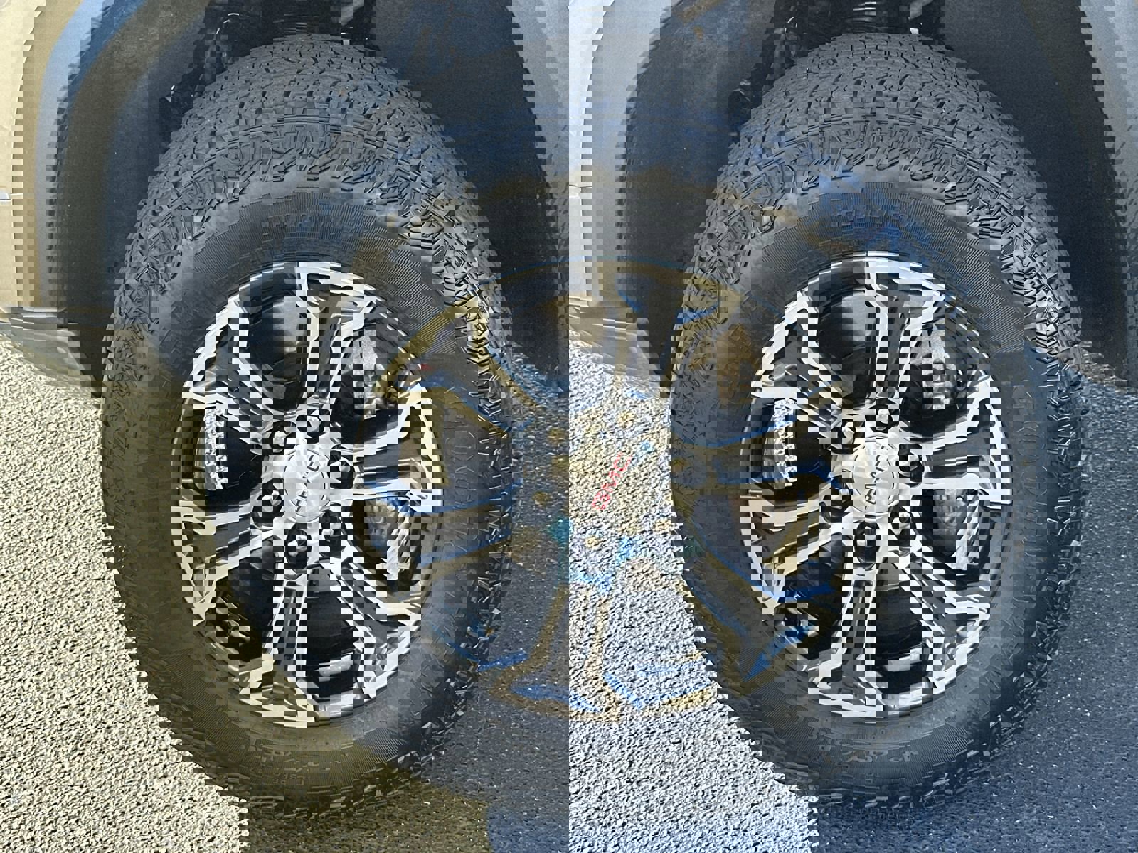 Used 2023 GMC Canyon AT4 w/ LPO, Sports Bar Package image 13