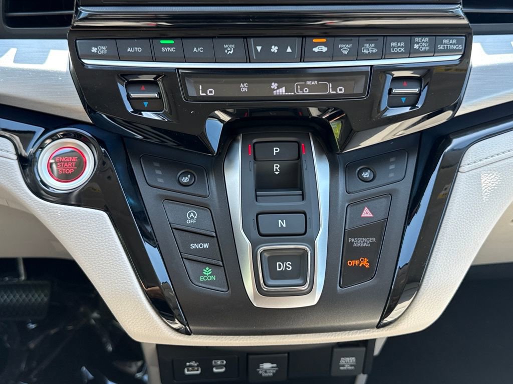 New 2026 Honda Odyssey Touring image 19