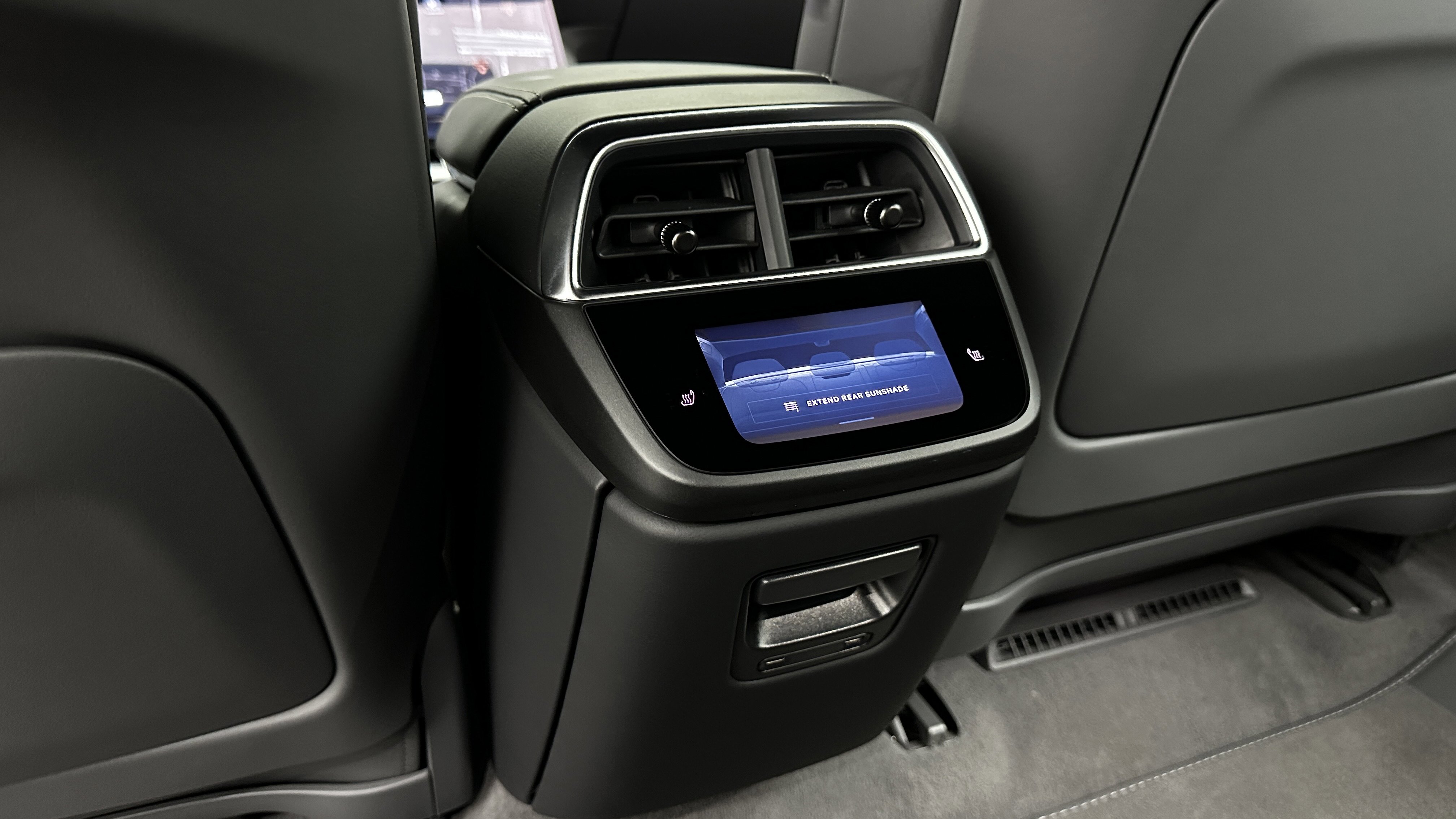 Used 2024 Lucid Air Touring image 28