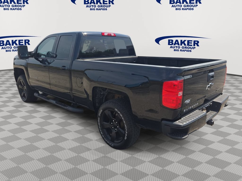 Used 2018 Chevrolet Silverado 1500 Custom w/ Custom Value Package AWD/4WD image 6