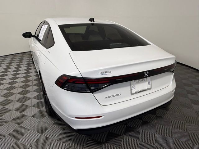 Used 2025 Honda Accord SE image 4