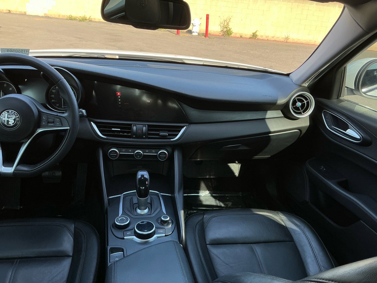 Used 2017 Alfa Romeo Giulia image 16
