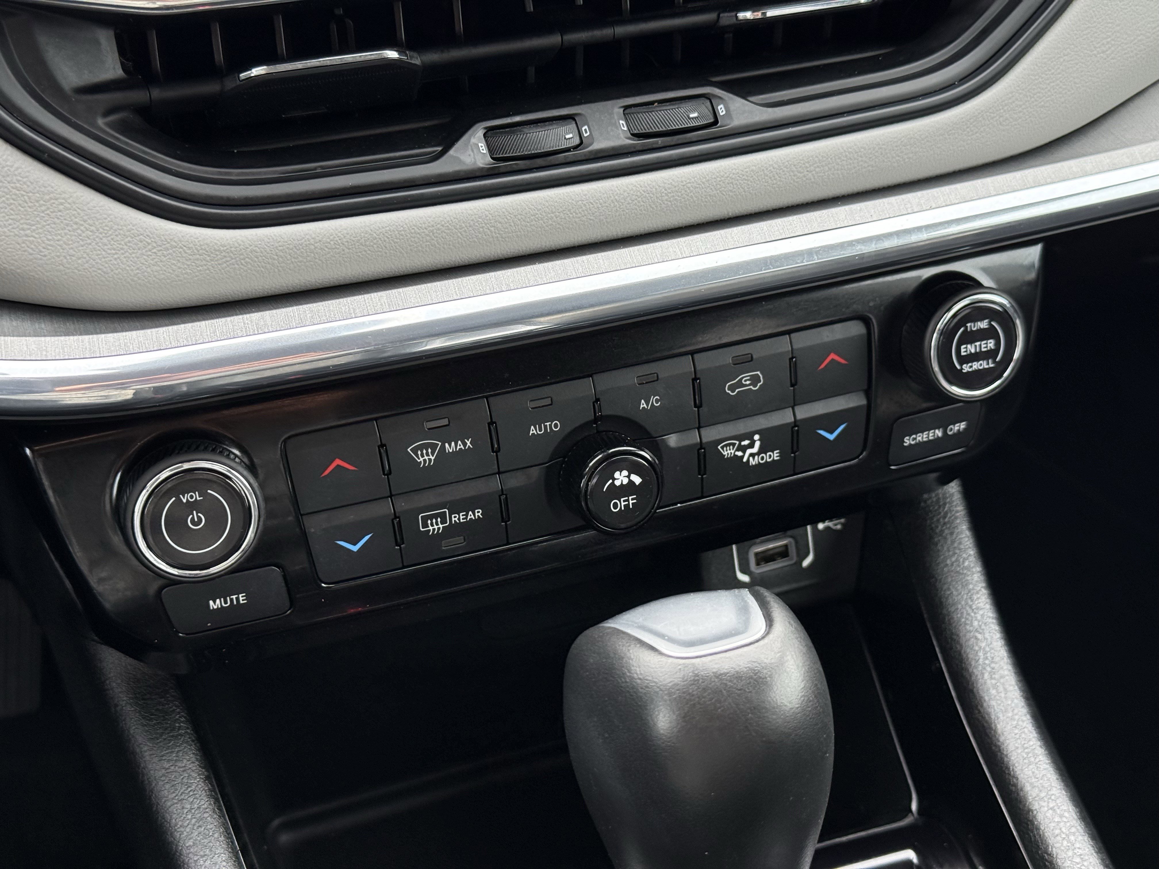 Used 2022 Jeep Compass Limited w/ Elite Group image 22