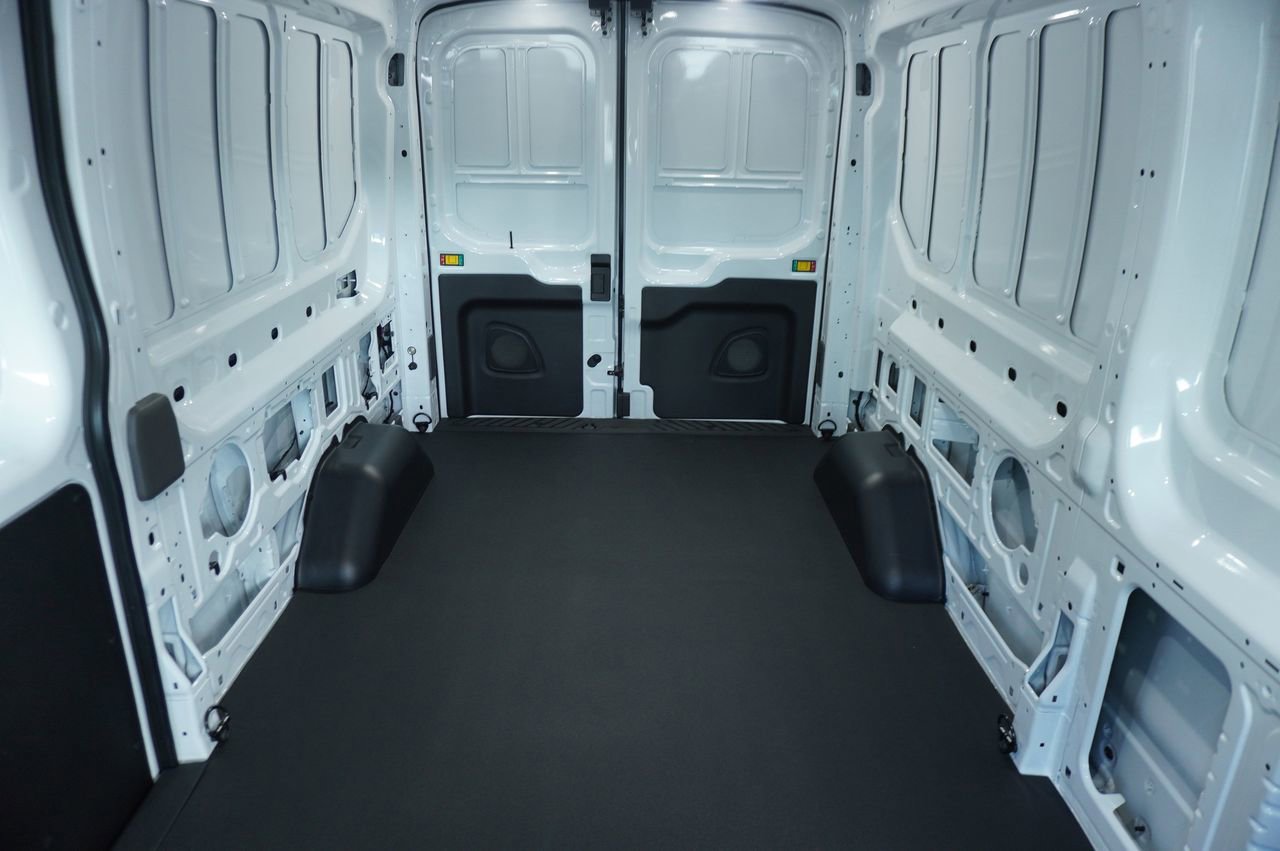 New 2025 Ford Transit 250 148 Medium Roof image 10