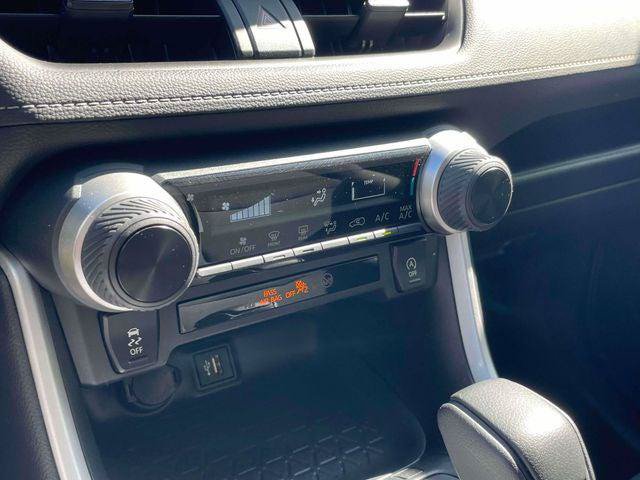 Certified 2025 Toyota RAV4 LE AWD/4WD image 29