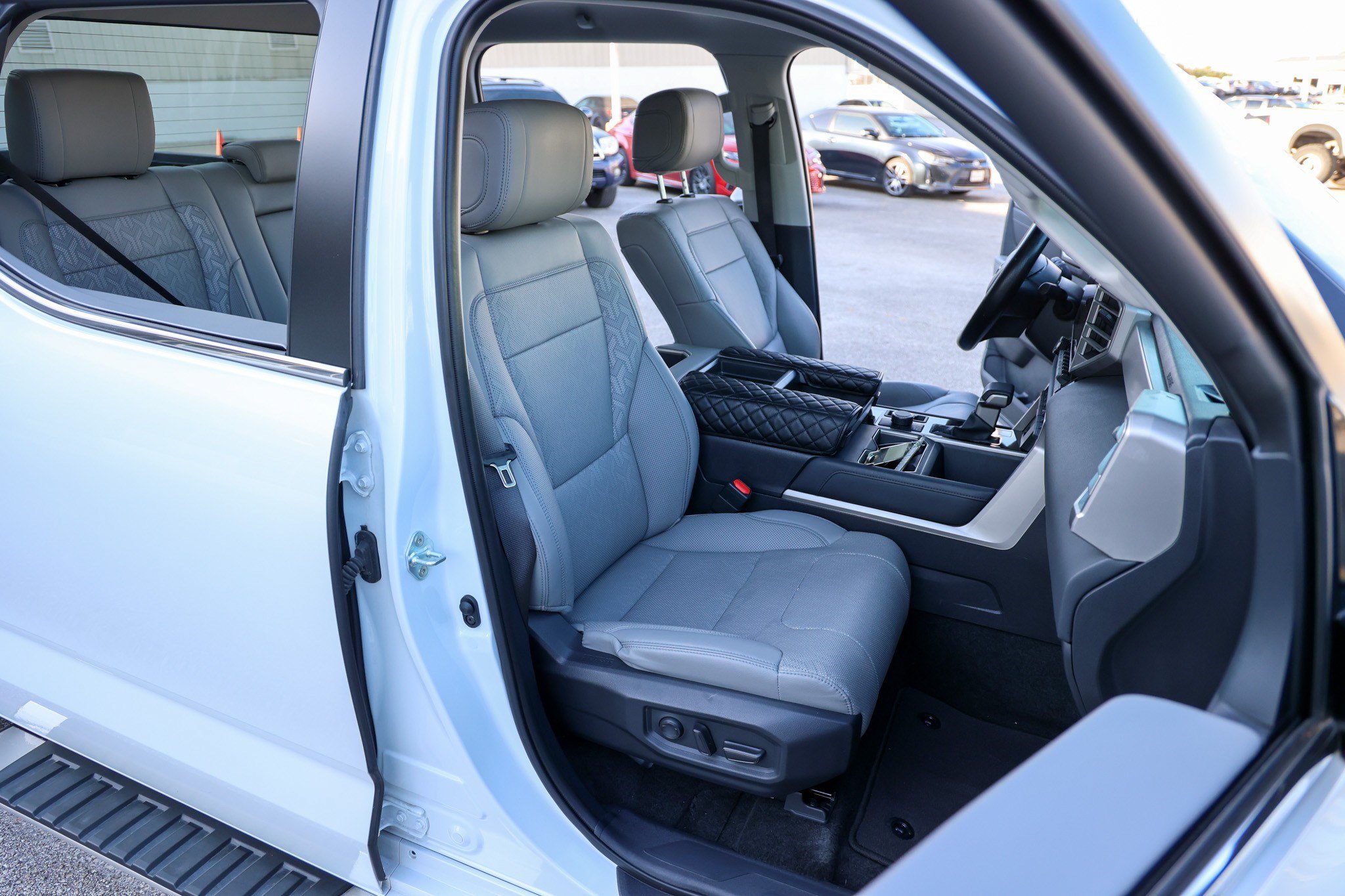 Used 2024 Toyota Tundra Limited w/ Power Package AWD/4WD image 45